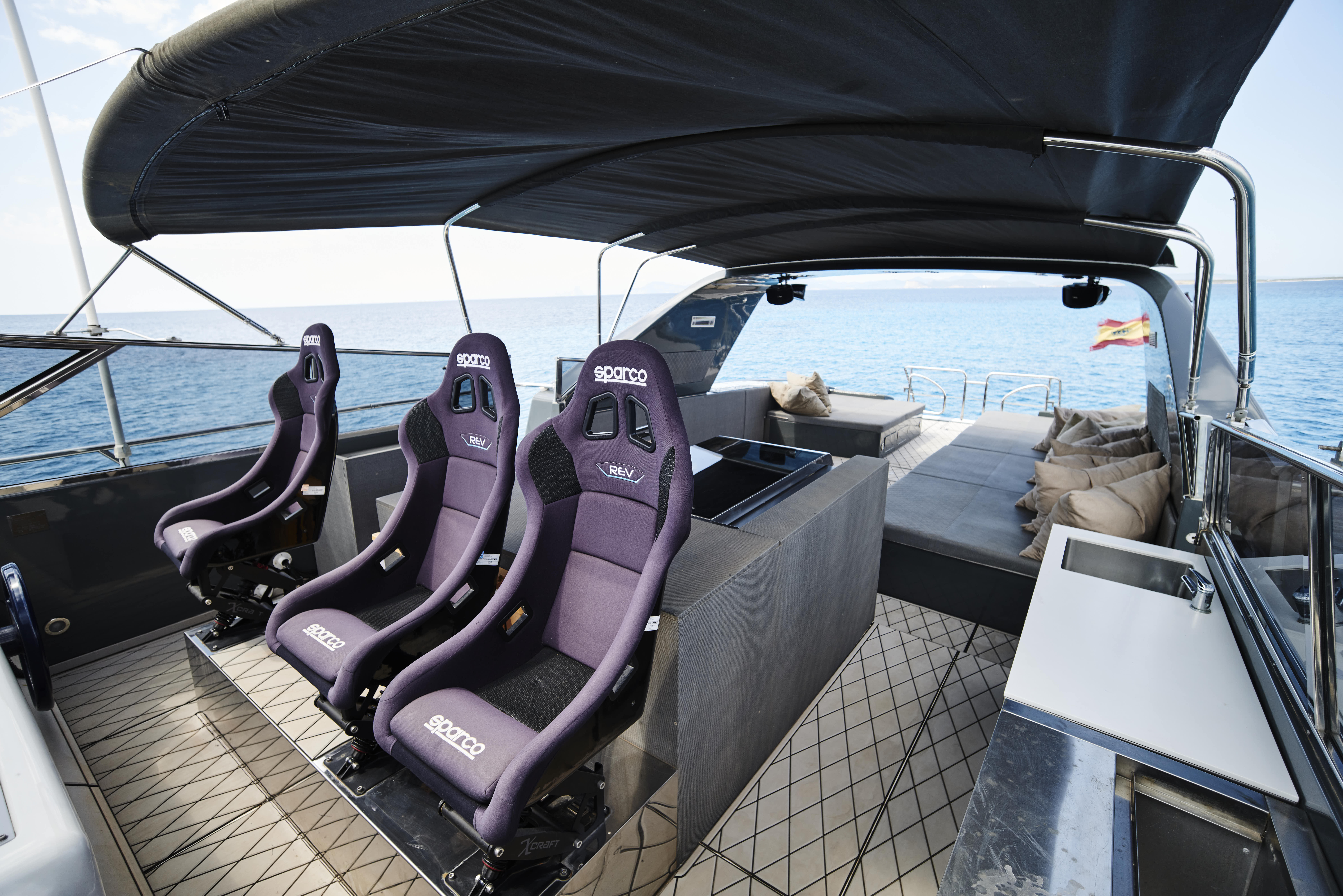 Mangusta 80 interior