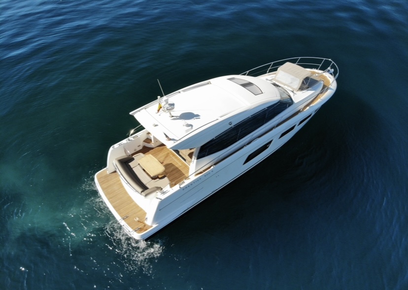 Prestige 50 interior